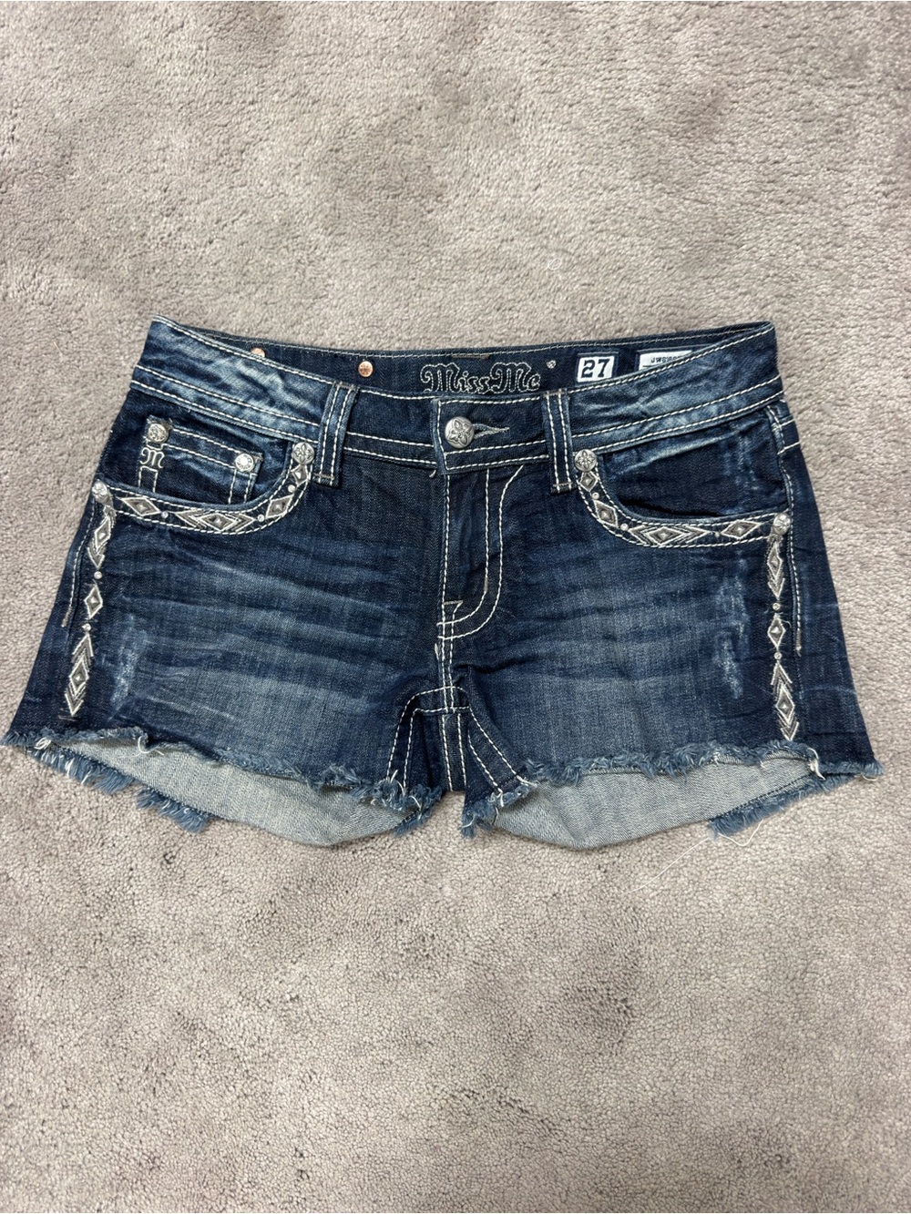 Miss Me Dark Blue Embroidered Frayed Hem Denim Shorts Women’s Size 27